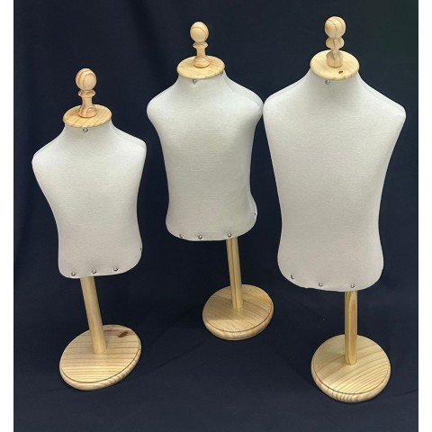 Busto costura infantil com pedestal